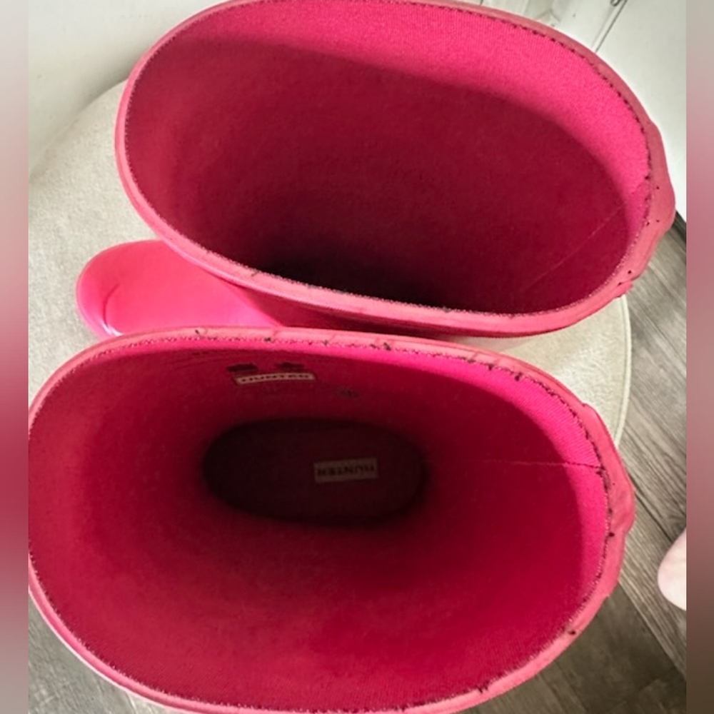 Hunter Women's Pink Rain Boots - Picture 5 of 6